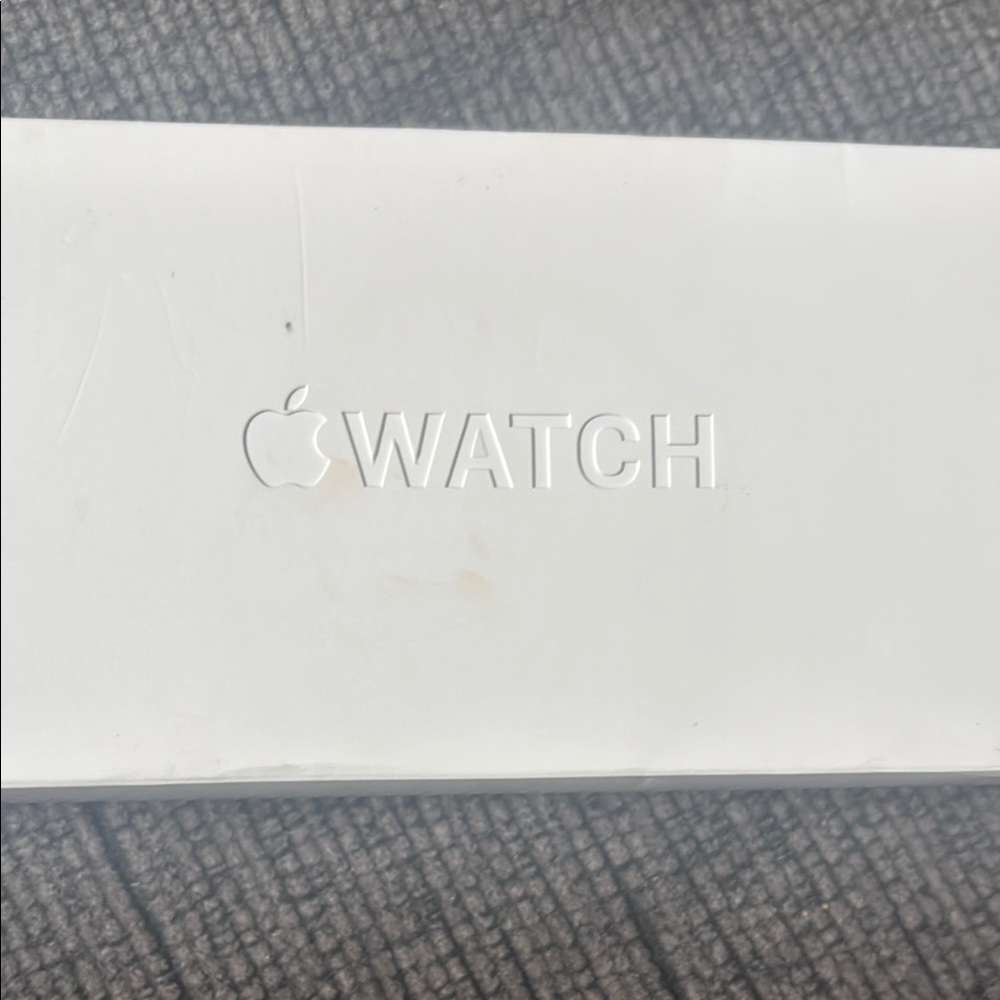 Apple Cream Smartwatch with Square Face and Silicone Band - Picture 7 of 8